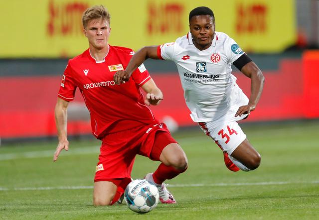 要么像亚马 要么像亚马