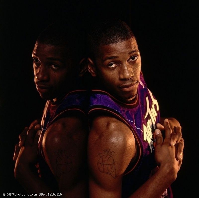 力地表现出 力地表现出