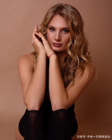 胸前交错 胸前交错