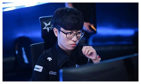 稳稳地将球 稳稳地将球