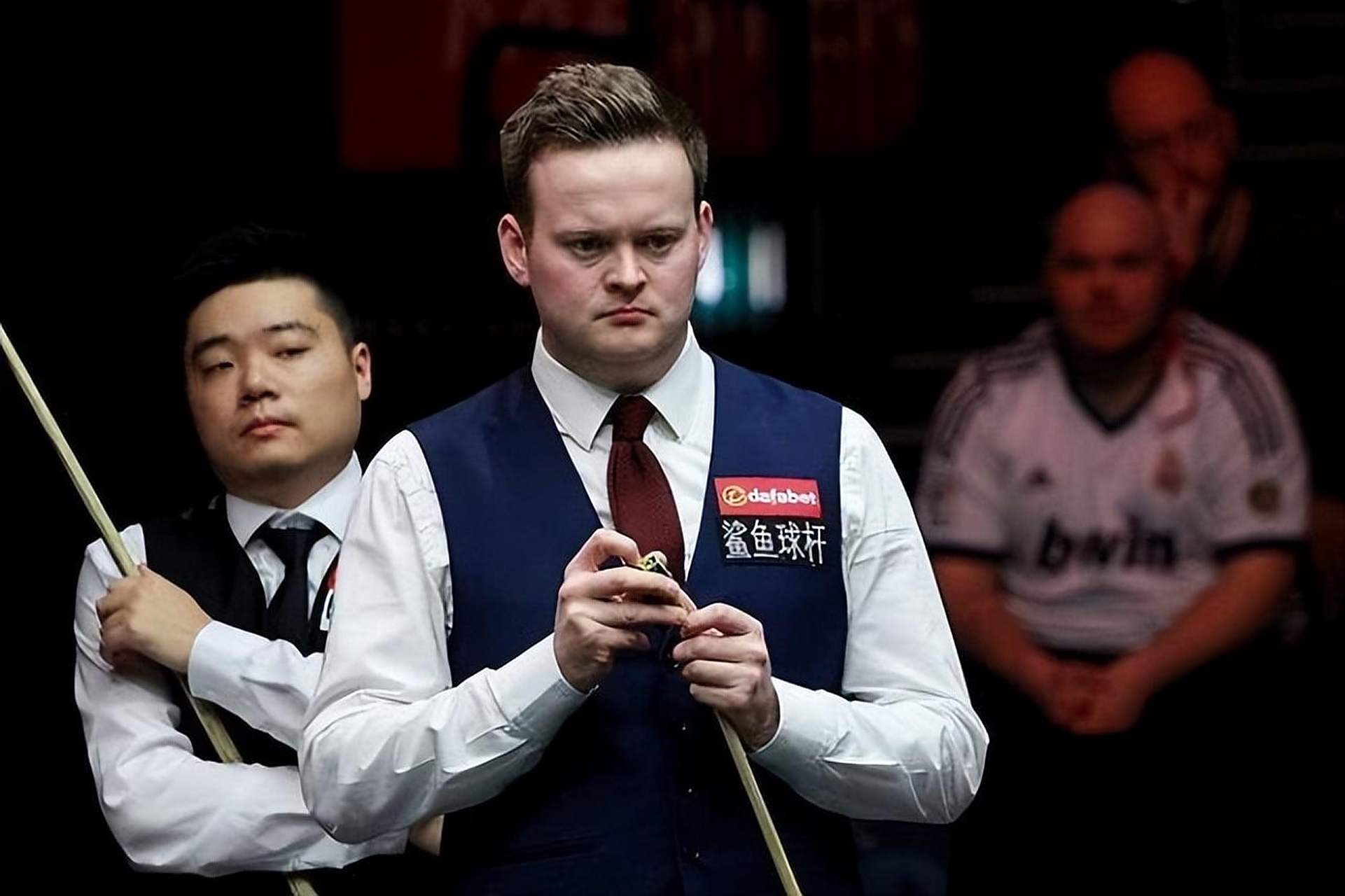 竞争激烈的 竞争激烈的